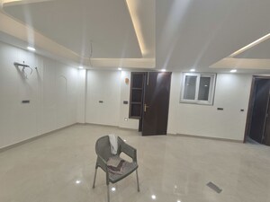 Room in 3 BHK Builder Floor at Chattarpur – for Rent