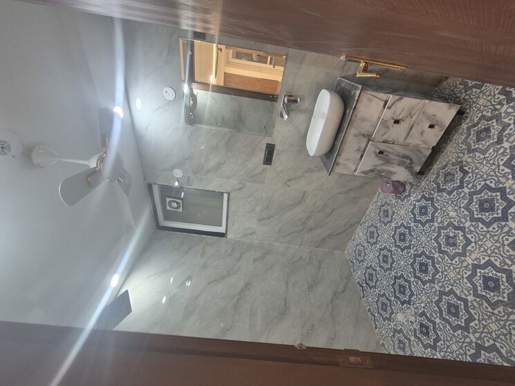 Bathroom, chattarpur 3 Bedroom 1450 Sq.Ft. Builder Floor In Chattarpur Delhi 9759608