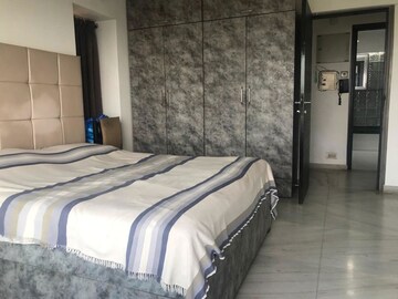 Bedroom in 2 BHK Apartment at Wellingdon View, Tardeo – for Sale