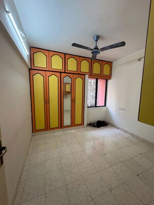 Room in 1 BHK Apartment at Rajnigandha CHS Vasant Vihar, Vasant Vihar – for Rent