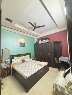3 BHK + Pooja Room Builder Floor For Rent in Gyan Khand I