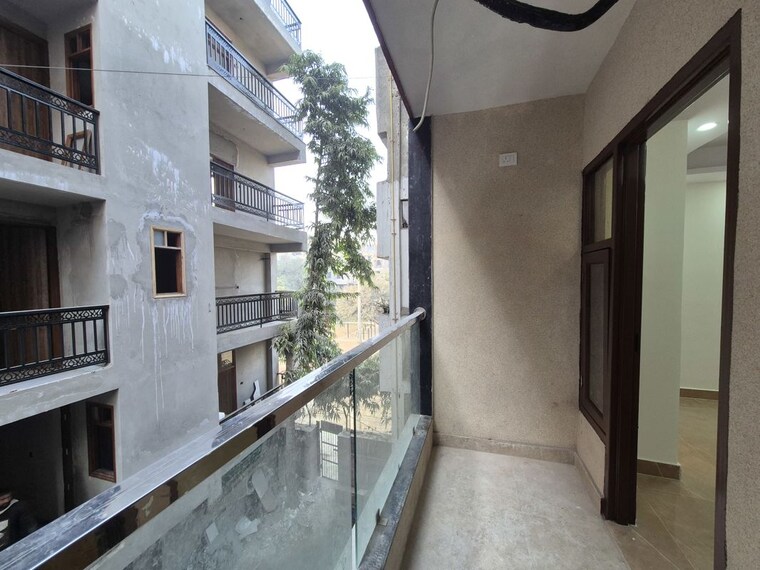Balcony, chattarpur 1.5 Bedroom 450 Sq.Ft. Builder Floor In Chattarpur Delhi 9759691