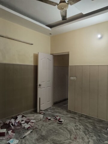 Room in 2 BHK Apartment at Ashoka Enclave 3, Sector 35 – for Rent