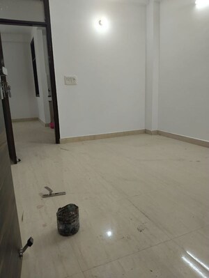 Room in 2 BHK Builder Floor at Neb Sarai – for Rent