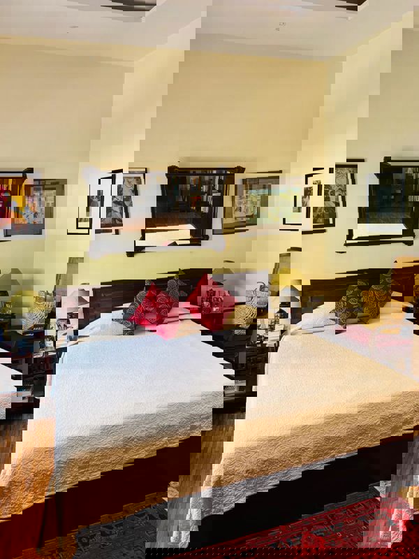 4 BHK + Pooja Room,Servant Room,Study Room,Store Room Apartment For Sale in Metro House Colaba