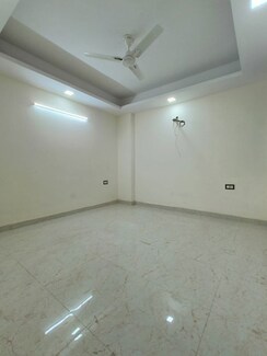 3 BHK + Pooja Room,Servant Room,Study Room Independent House For Sale in DLF Phase II