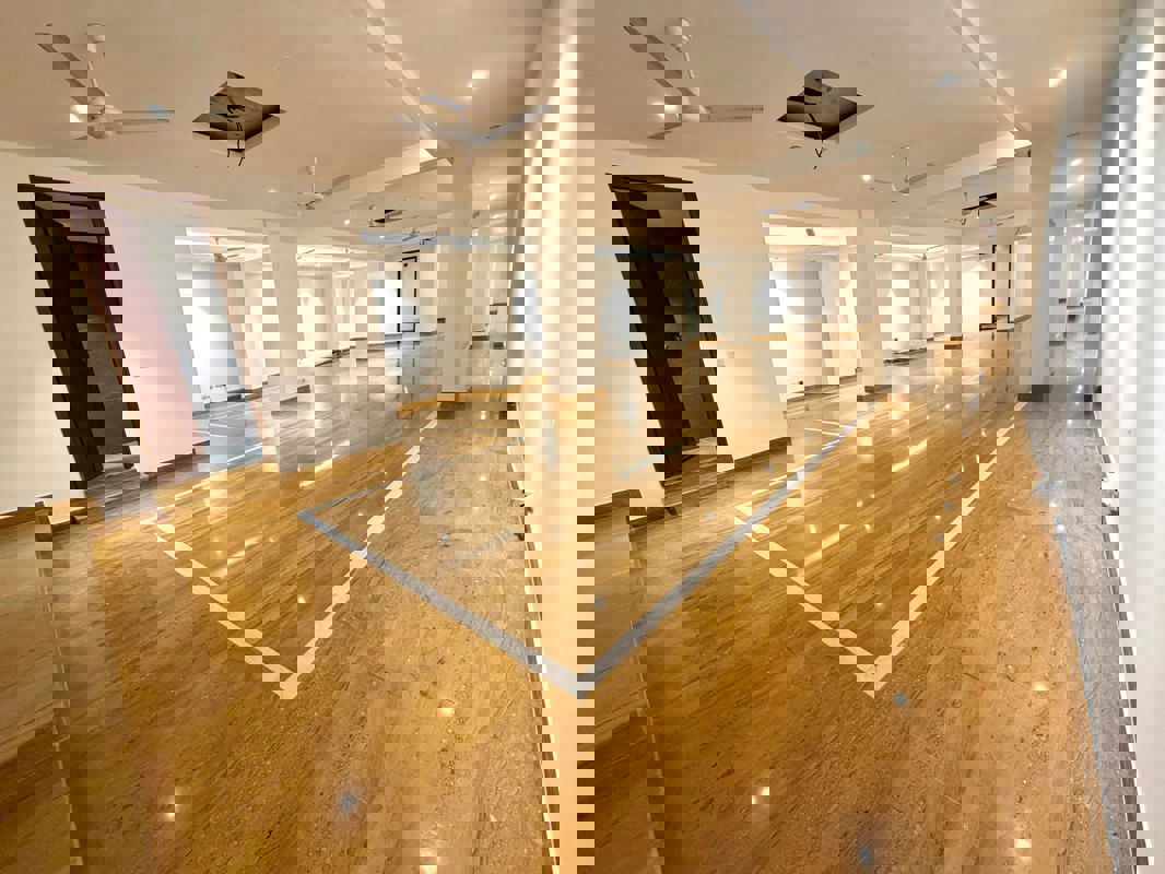 Office Space For Rent in Sector 63