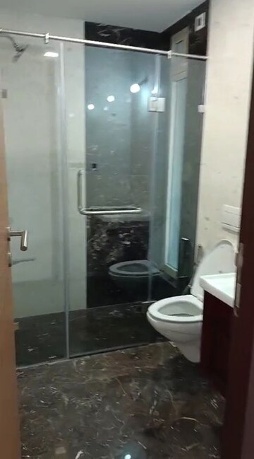 Bathroom in 3 BHK Independent House at Dlf Phase ii – for Sale