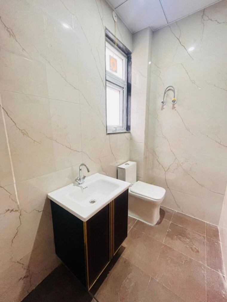 Bathroom, sector 47 Studio 600 Sq.Ft. Builder Floor In Sector 47 Gurgaon 9759866