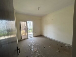 Room in 3 BHK Apartment at Gardenia Gateway, Sector 75 – for Sale