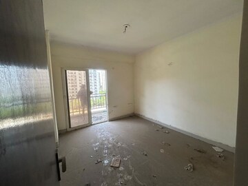 Room in 3 BHK Apartment at Gardenia Gateway, Sector 75 – for Sale