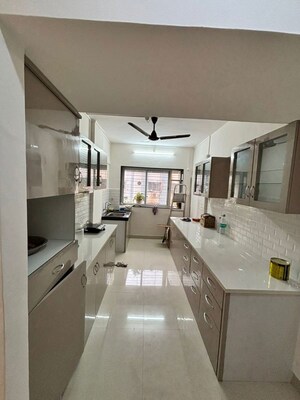 Kitchen in 3 BHK Independent House at Dlf Phase ii – for Sale