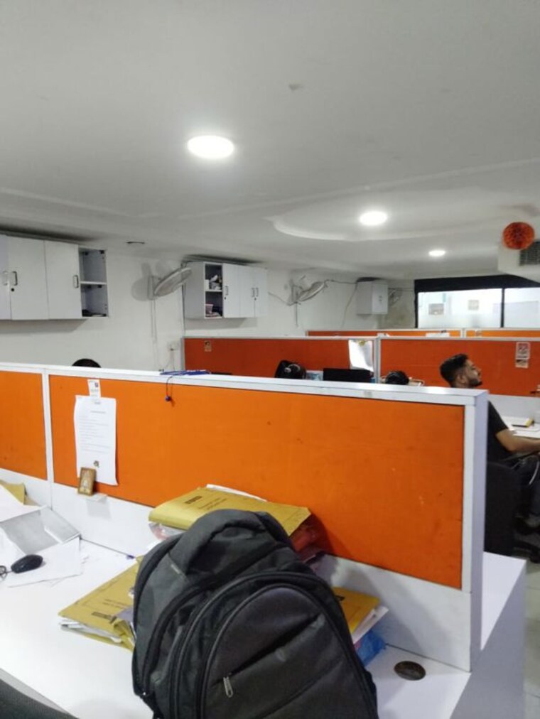 Team Area, sector 2 Commercial Office Space 1700 Sq.Ft. In Sector 2 Noida 9759959
