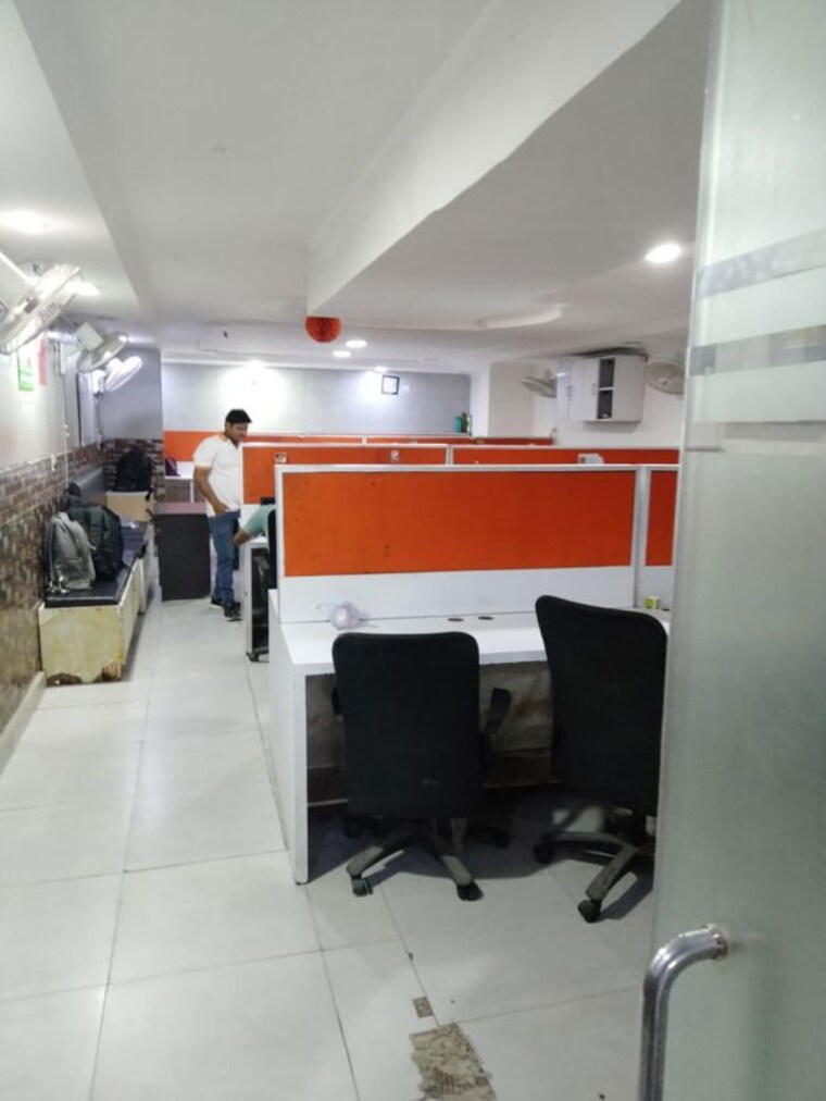 Team Area, sector 2 Commercial Office Space 1700 Sq.Ft. In Sector 2 Noida 9759959