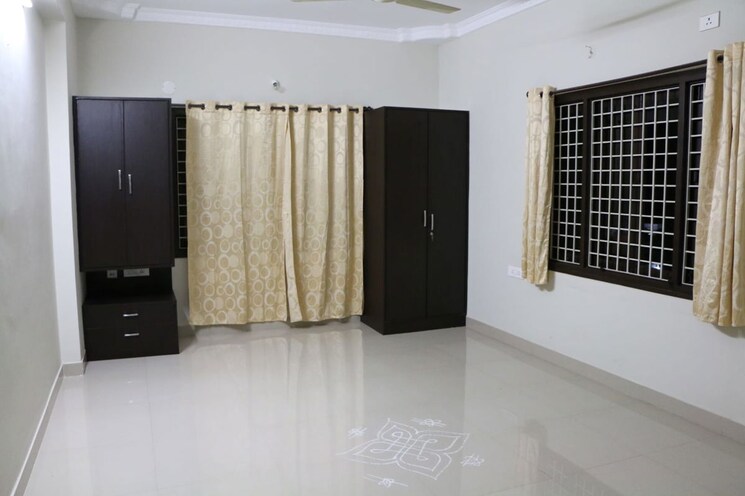 Bedroom, hi tech city 3 Bedroom 2000 Sq.Ft. Apartment In Hi Tech City Hyderabad 9760050