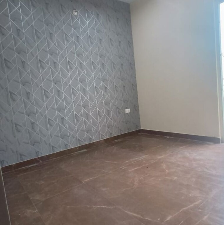 Room, sector 16b greater noida 3 Bedroom 2200 Sq.Ft. Villa In Sector 16b Greater Noida Greater Noida 9760161