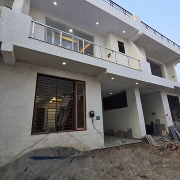 3 BHK Villa – Exterior View View at Sector 16b Greater Noida - for Sale