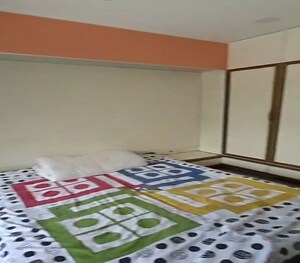 Bedroom in 2 BHK Apartment at Dadar West – for Rent