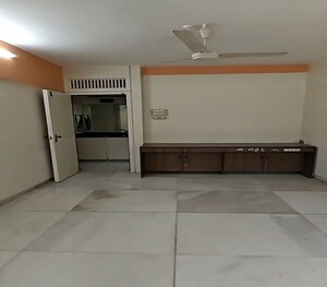 Bedroom in 2 BHK Apartment at Dadar West – for Rent