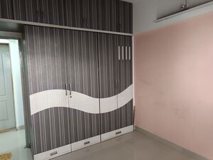 Room in 2 BHK Apartment at Pimple Saudagar – for Rent