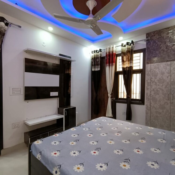 Bedroom, mansa ram park 3 Bedroom 976 Sq.Ft. Builder Floor In Mansa Ram Park Delhi 9760196