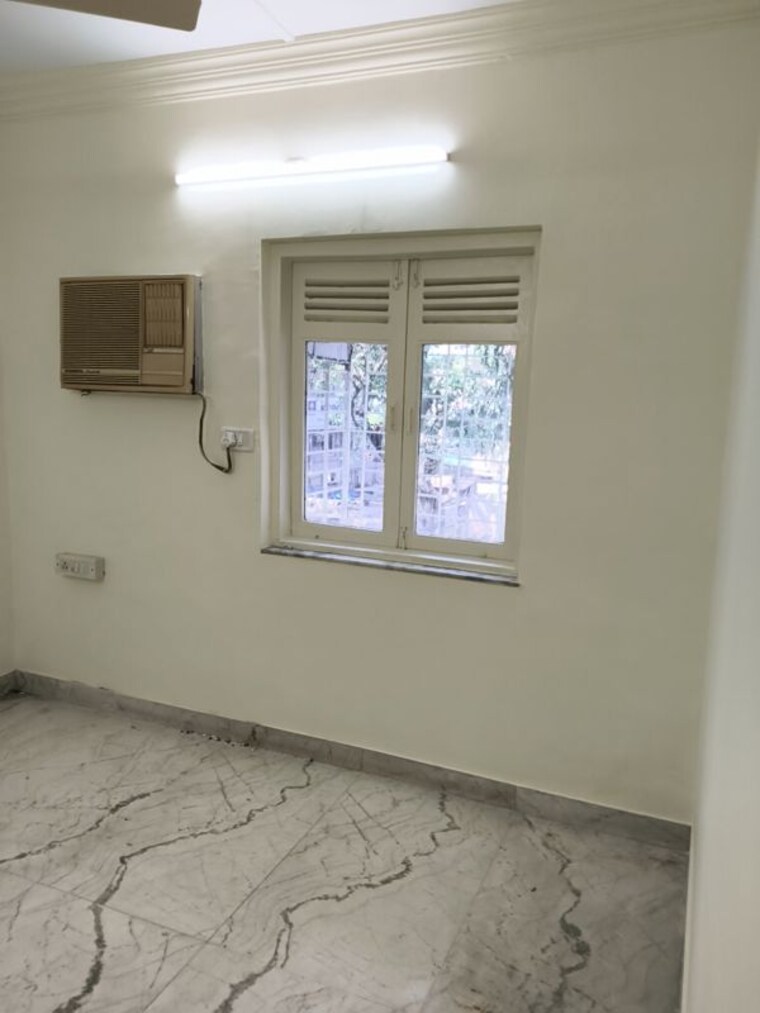 Room, vile parle east 1 Bedroom 480 Sq.Ft. Apartment In Vile Parle East Mumbai 9760258