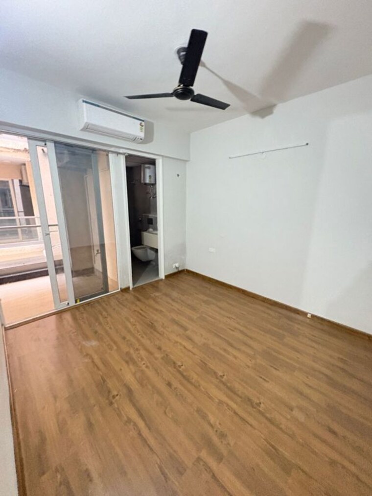 Room, signature-global-city 2 Bedroom 990 Sq.Ft. Apartment In Sector 37d Gurgaon 9760263