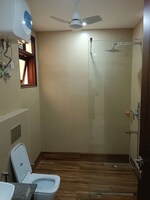 3 BHK + Pooja Room 300 Sq.Yd. Builder Floor in DLF Queens Court