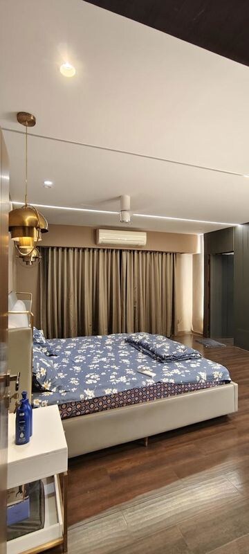 Bedroom in 3.5 BHK Apartment at Gulmohar Garden, Sector 44 – for Rent