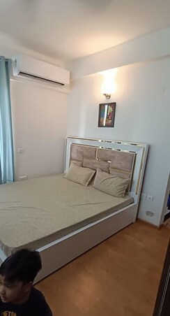2 BHK Apartment For Sale in Amrapali Silicon City