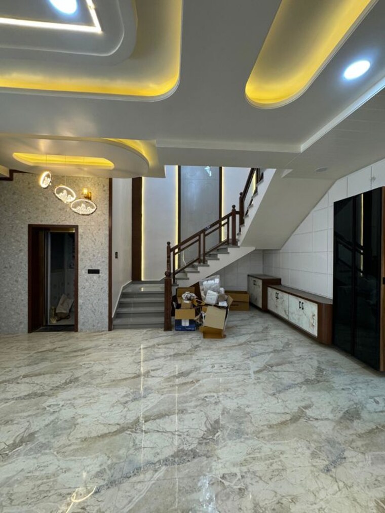  Parking, vaishali nagar 5 Bedroom 4800 Sq.Ft. Villa In Vaishali Nagar Jaipur 9760507
