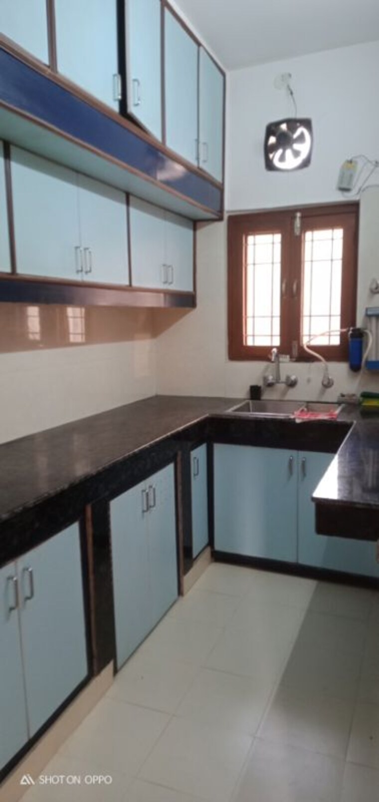 Kitchen, vasant kunj 3 Bedroom 900 Sq.Ft. Apartment In Vasant Kunj Delhi 9760514