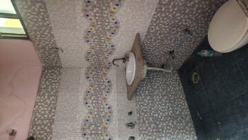 Bathroom in 3 BHK Apartment at Ajnara Pride, Vasundhara Sector 4 – for Rent