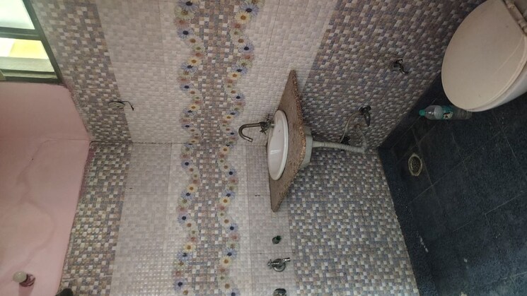 Bathroom, ajnara-pride 3 Bedroom 1805 Sq.Ft. Apartment In Vasundhara Sector 4 Ghaziabad 9414778