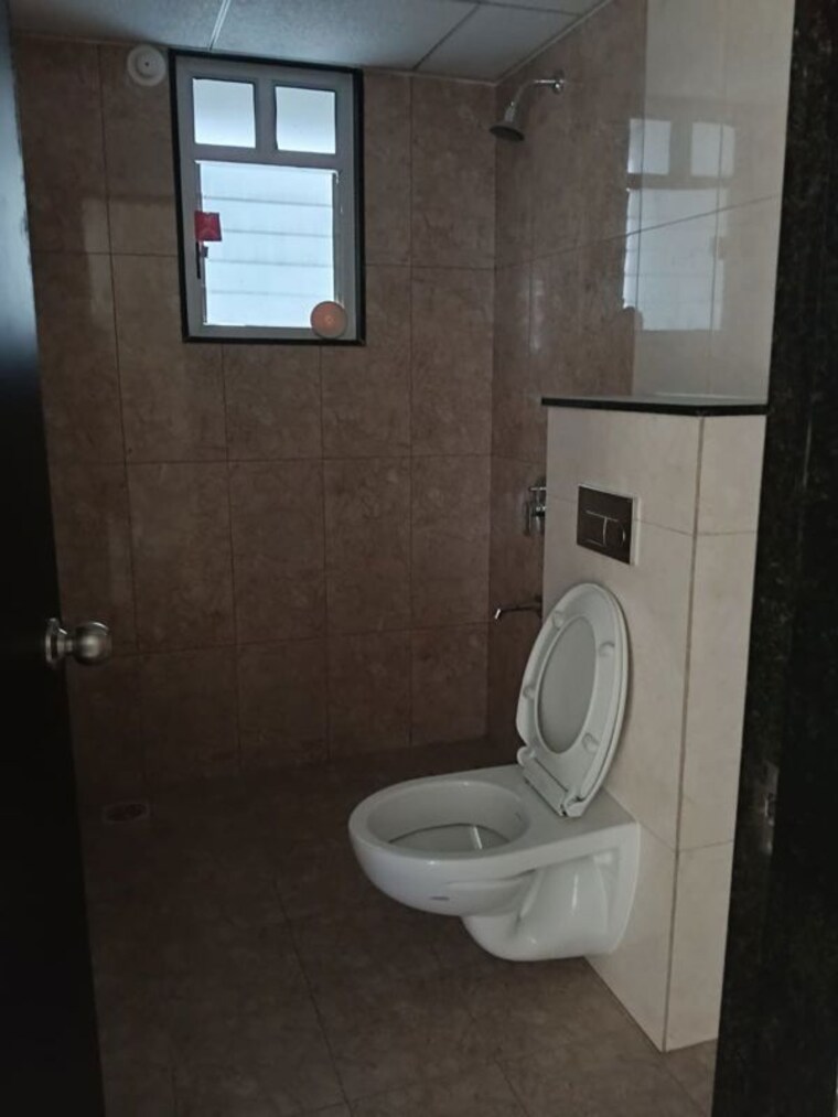 Bathroom, kolte-patil-life-republic 2.5 Bedroom 920 Sq.Ft. Apartment In Hinjewadi Pune 9760730