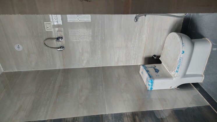 Attached Bathroom, sg-oasis 3 Bedroom 1665 Sq.Ft. Apartment In Vasundhara Sector 2b Ghaziabad 9414105