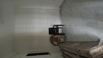 Room in 3 BHK Apartment at Shri Laxmi Celebration Residency, Vasundhara Sector 2b – for Rent