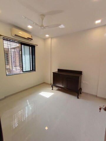 1 BHK Apartment For Rent in Usha Sadan Apartment, Colaba