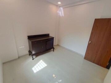 Furnished Amenities in 1 BHK Apartment at Usha Sadan Apartment, Colaba – for Rent