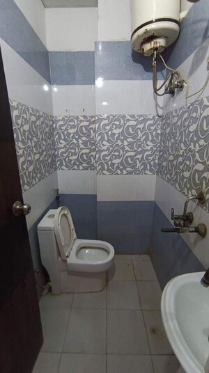 Bathroom in 2 BHK Apartment at ACC Homes, Sector 44 – for Rent