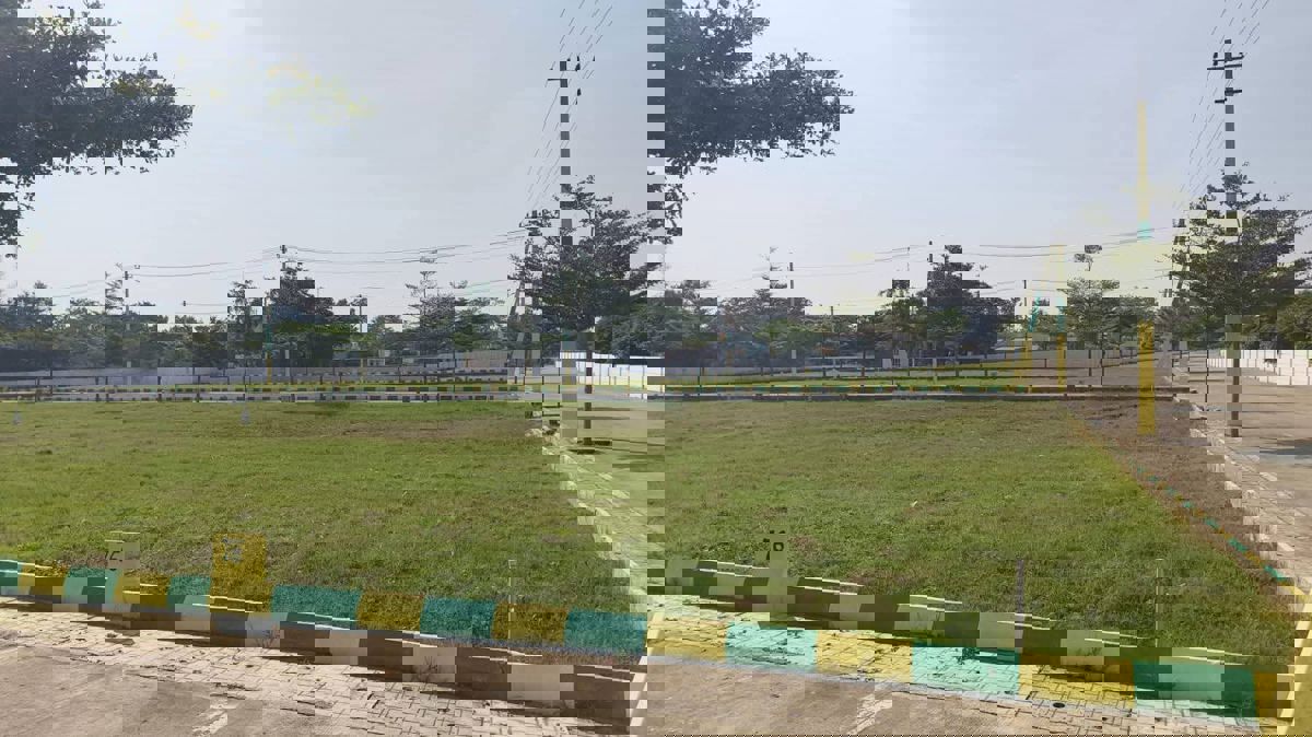 Plot For Sale in Mullur