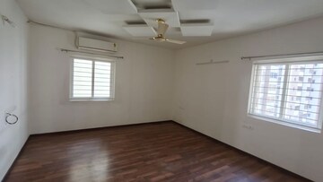 Room in 3 BHK Apartment at Rajapushpa Provincia, Narsingi – for Rent