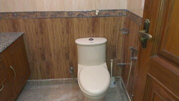 Bathroom in 6+ BHK Builder Floor at Lajpat Nagar I – for Sale