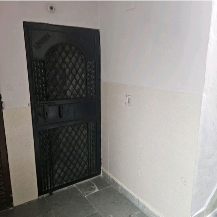 Bathroom, pi i and ii greater noida 1 Bedroom 40 Sq.Mt. Builder Floor In Pi I And Ii Greater Noida Greater Noida 9761233