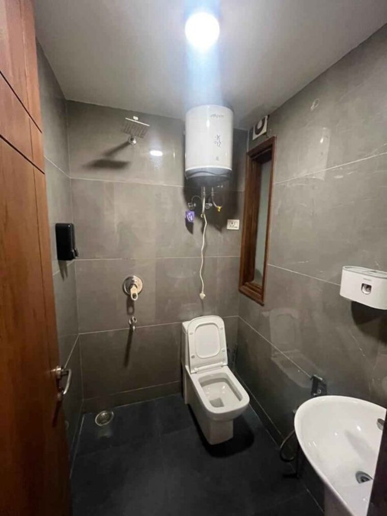 Bathroom, saket 1 Bedroom 500 Sq.Ft. Builder Floor In Saket Delhi 9761408