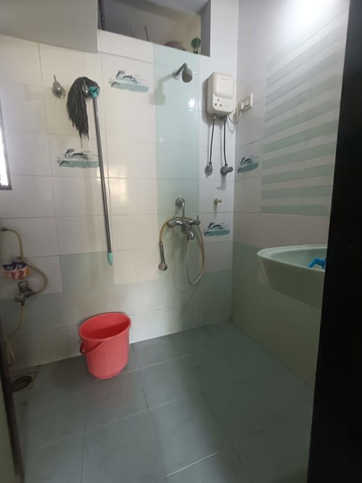 Bathroom, brindaban-mathura-chs 2 Bedroom 745 Sq.Ft. Apartment In Vrindavan Society Thane 9760262