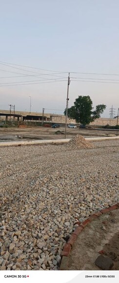 Plot For Sale in Sultanpur Road