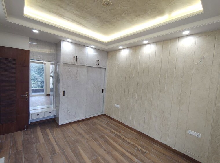 Room, sector 16 3 Bedroom 2070 Sq.Ft. Builder Floor In Sector 16 Faridabad 9761442