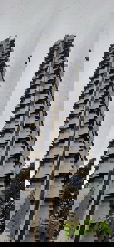 4 BHK + Servant Room Apartment For Sale in Santacruz West