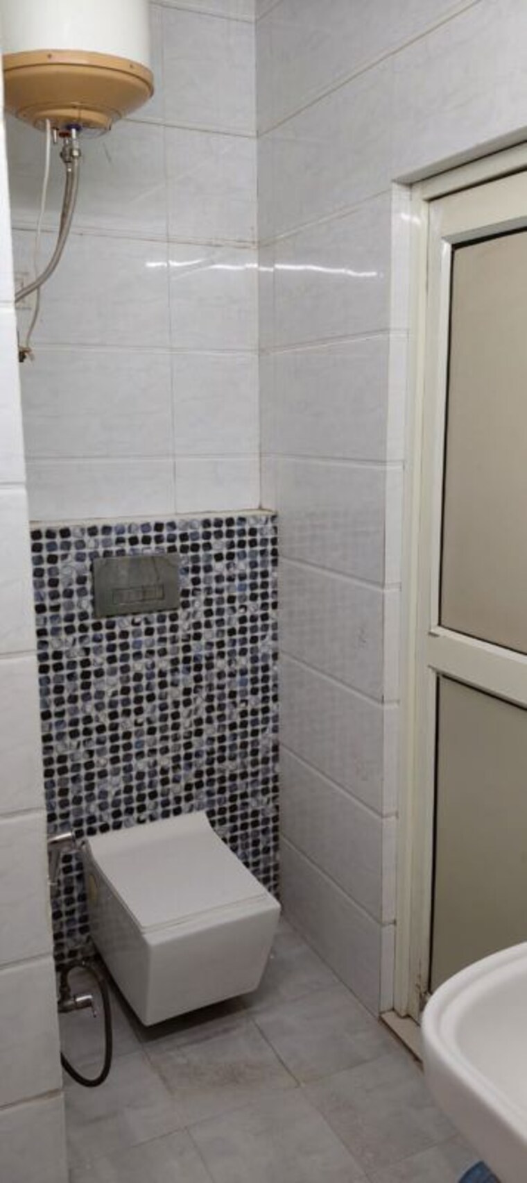 Bathroom, malviya nagar 2 Bedroom 900 Sq.Ft. Builder Floor In Malviya Nagar Delhi 9761579
